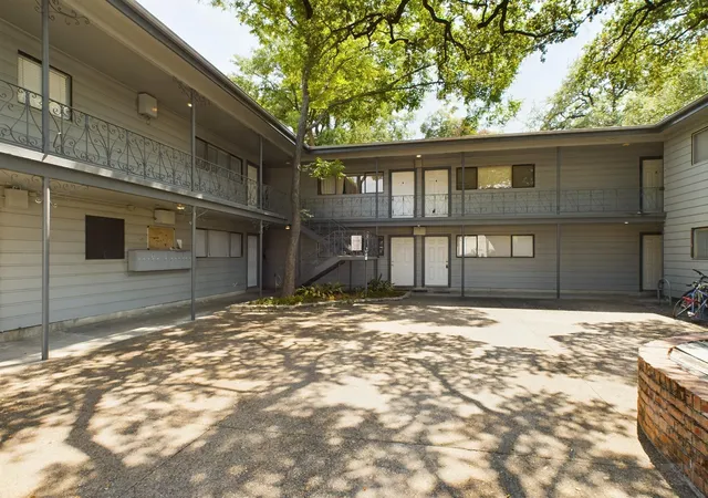 4th image of 803 W 28Th St #202, Austin, TX 78705 | MLS# 3360855