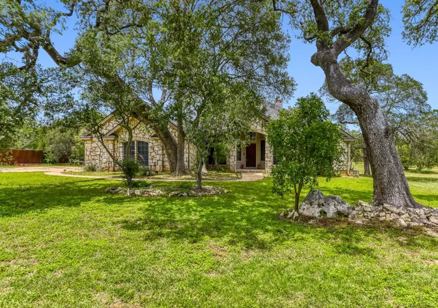 2nd image of 330 Humphrey Dr, Buda, TX 78610 | MLS# 3362808