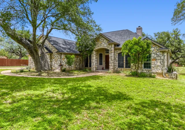 4th image of 330 Humphrey Dr, Buda, TX 78610 | MLS# 3362808