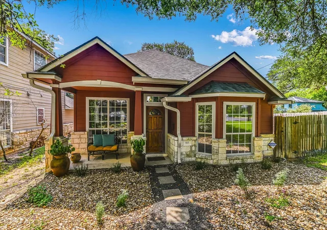 Photo 1 of Single family home for sale at 915 Garner Ave, Austin, TX 78704 | MLS# 1082332 | Listing updated on 2026-09-15