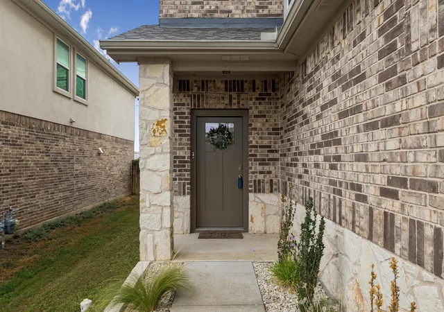 Photo 3 of Single family home for sale at 317 Frederick Dr, Georgetown, TX 78626 | MLS# 1752625 | Listing updated on 2026-10-20