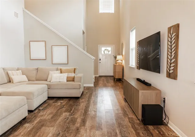 Photo 4 of Single family home for sale at 317 Frederick Dr, Georgetown, TX 78626 | MLS# 1752625 | Listing updated on 2026-09-18