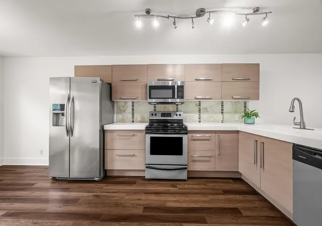 2nd image of 1101 Grove Blvd #208, Austin, TX 78741 | MLS# 5614038