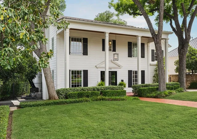 Photo 1 of Single family home for sale at 1015 Gaston Ave, Austin, TX 78703 | MLS# 9454830 | Listing updated on 2026-09-23