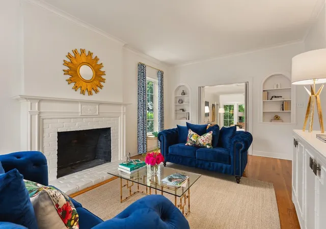 Photo 3 of Single family home for sale at 1015 Gaston Ave, Austin, TX 78703 | MLS# 9454830 | Listing updated on 2026-09-23
