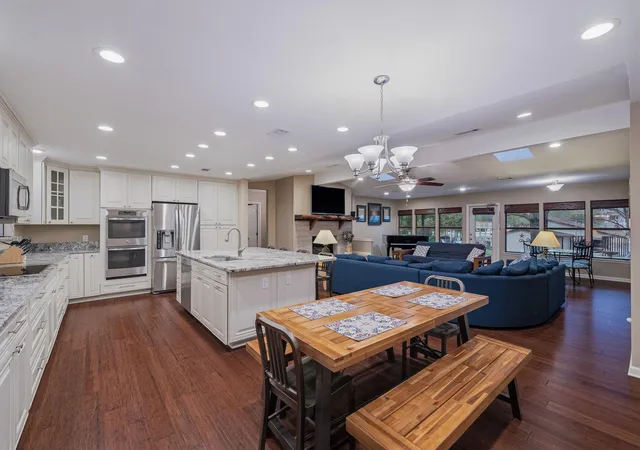 3rd image of 206 E Pheasant Rd, Highland Haven, TX 78654 | MLS# 2656098