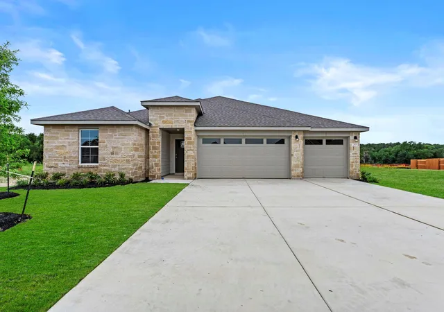 Single family home for sale at 253 Rivers Edge Dr, Georgetown, TX 78628 | MLS# 5707804