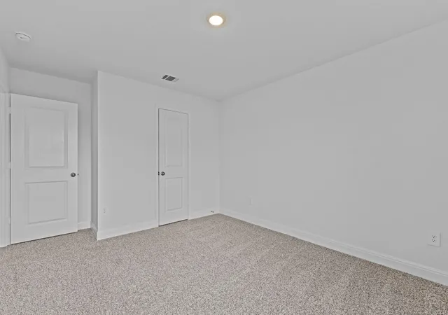 Photo 4 of Single family home for sale at 253 Rivers Edge Dr, Georgetown, TX 78628 | MLS# 5707804 | Listing updated on 2026-10-09