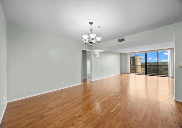 5th image of 40 N Interstate 35 Hwy #8C4, Austin, TX 78701 | MLS# 7408657