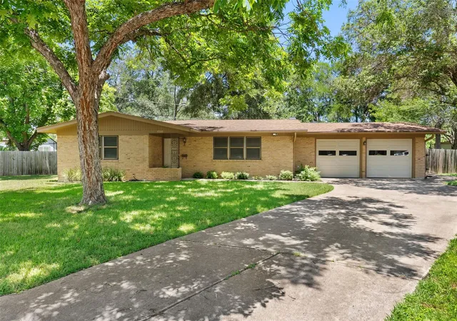 Photo 1 of Single family home for sale at 4500 Rim Rock Path, Austin, TX 78745 | MLS# 6508414 | Listing updated on 2026-09-08