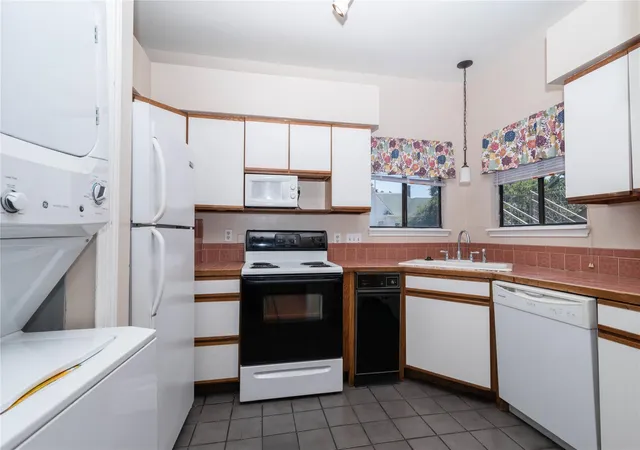 Photo 3 of Condo for sale at 310 Pat Garrison St #8, San Marcos, TX 78666 | MLS# 2036155 | Listing updated on 2026-07-17