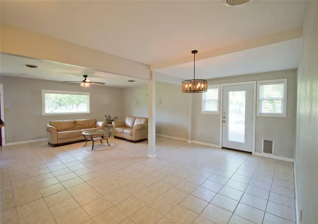 5th image of 702 E Schubert St, Fredericksburg, TX 78624 | MLS# 2381460