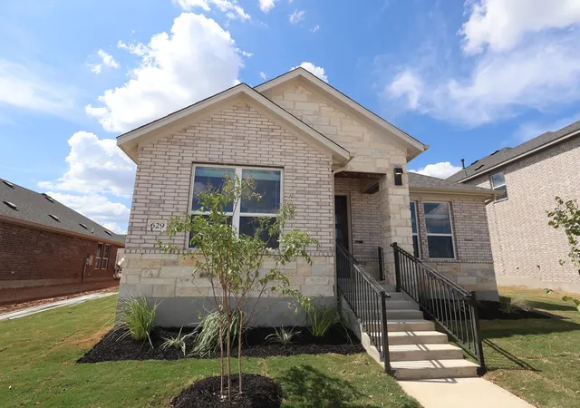 Photo 3 of Single family home for sale at 629 Clarissa St, Buda, TX 78610 | MLS# 4738117 | Listing updated on 2026-10-05