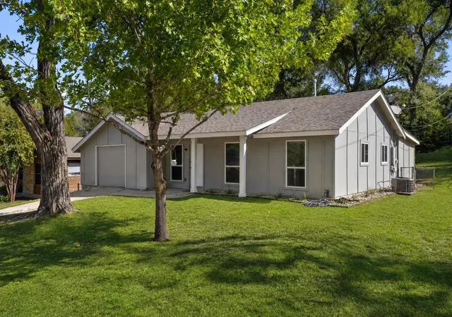 Photo 2 of Single family home for sale at 3103 Matador Dr, Austin, TX 78741 | MLS# 1548066 | Listing updated on 2026-06-28