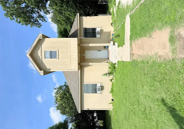 Homes for sale in Florence, TX | 404 S Love Ave, Florence, TX 76527 | MLS# 9567004