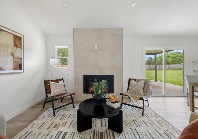Photo 3 of Single family home for sale at 5400 Salem Hl Dr, Austin, TX 78745 | MLS# 7748842 | Listing updated on 2026-09-15