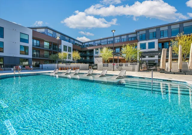 Listing Photo 4 - Condo for sale in building located at 2209 S St, Austin, TX 78704 - Unit #330