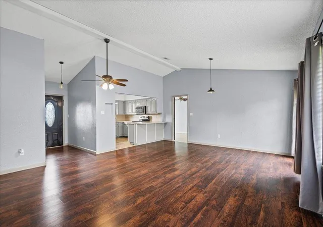Photo 3 of Single family home for sale at 650 W Austin Rd, Luling, TX 78648 | MLS# 4977052 | Listing updated on 2026-10-08