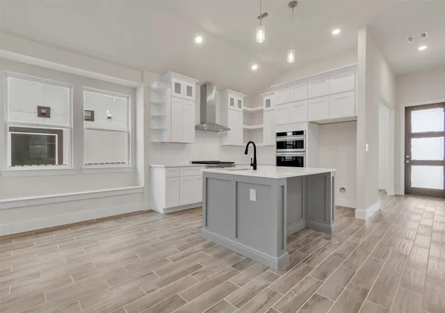 Photo 2 of Single family home for sale at 8502 Red Bottle Brush Rd, Lago Vista, TX 78645 | MLS# 9637903 | Listing updated on 2026-09-28
