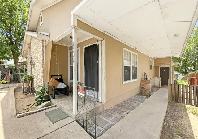1st image of 7307 Carver Ave, Austin, TX 78752 | MLS# 7799790