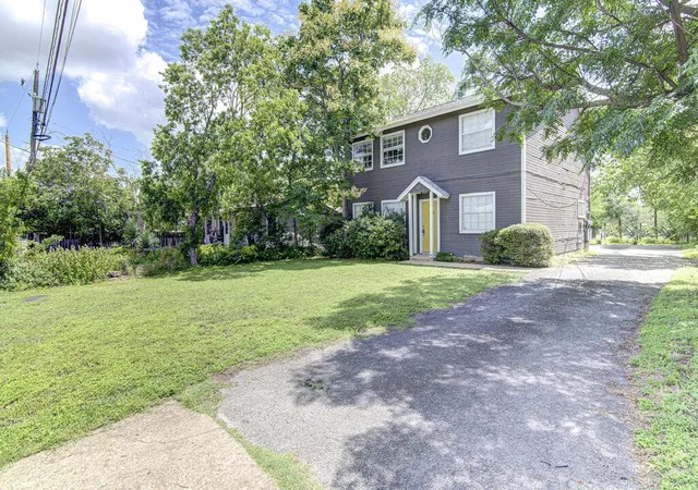 Photo 3 of House for sale at 907 Taulbee Ln, Austin, TX 78757 | MLS# 1555283 | Listing updated on 2026-09-04