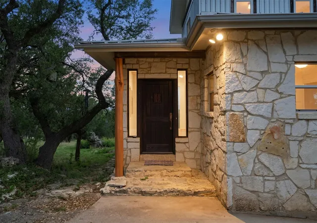 2nd image of 700 Skyline Ridge Lookout Dr, Wimberley, TX 78676 | MLS# 3042044