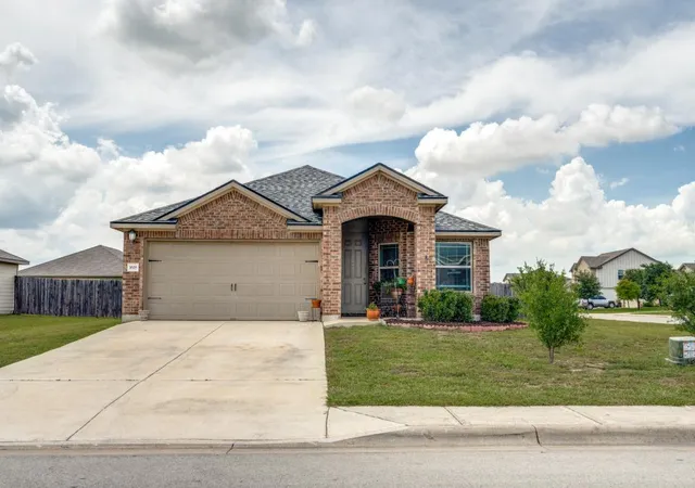 Photo 4 of Single family home for sale at 1618 Woodlands Dr, Kyle, TX 78640 | MLS# 5494428 | Listing updated on 2026-07-22