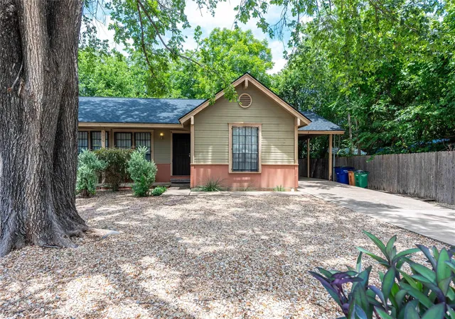 Photo 1 of Multi family home for sale at 5006 Sara Dr, Austin, TX 78721 | MLS# 2506994 | Listing updated on 2026-09-02
