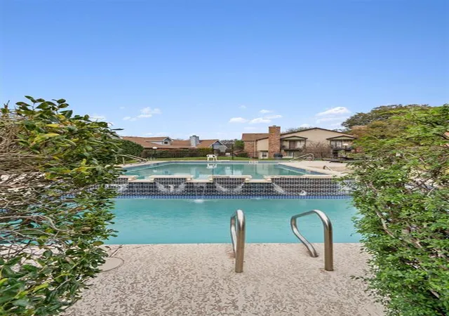 Listing Photo 2 - Condo for sale in building located at 1601 Faro Dr, Austin, TX 78741 - Unit #1404