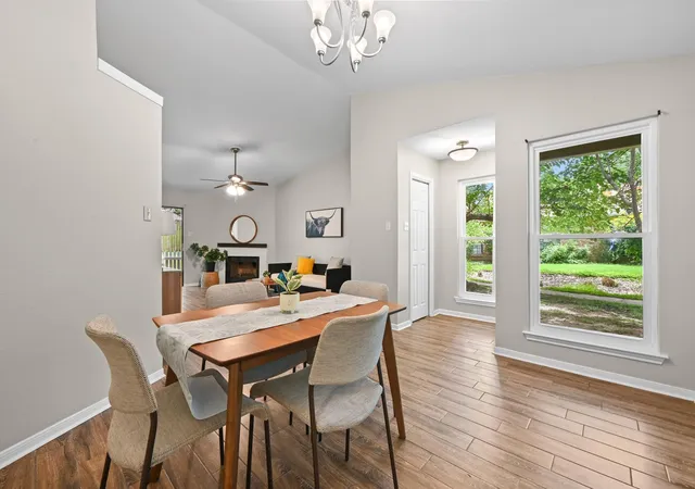 Listing Photo 4 - Condo for sale in building located at 1601 Faro Dr, Austin, TX 78741 - Unit #1404
