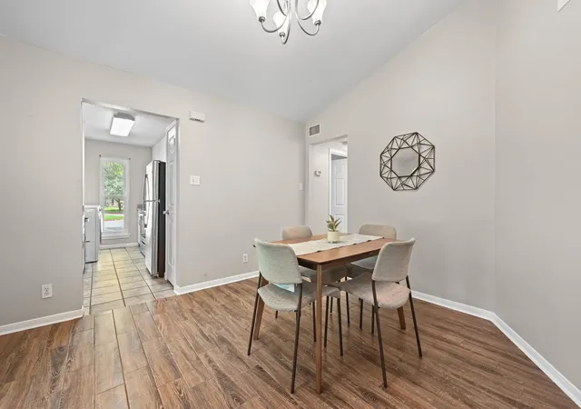 Listing Photo 5 - Condo for sale in building located at 1601 Faro Dr, Austin, TX 78741 - Unit #1404