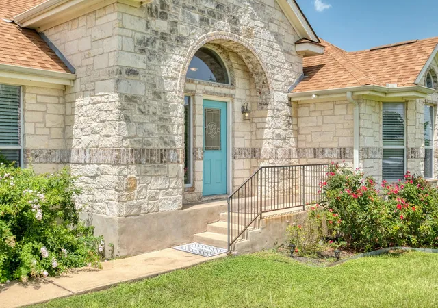 Photo 4 of Single family home for sale at 341 Brown Rd, Mc Dade, TX 78650 | MLS# 7911858 | Listing updated on 2026-09-23