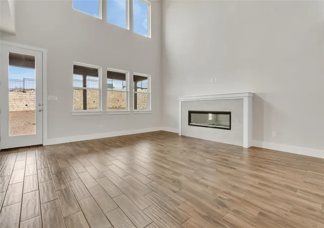 Photo 2 of Single family home for sale at 8505 Pine Muhly Dr, Lago Vista, TX 78645 | MLS# 5040746 | Listing updated on 2026-09-28