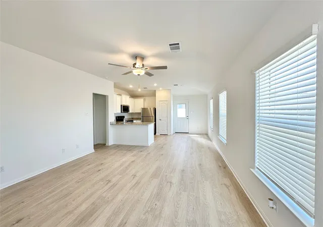 2nd image of 129 Paradise Canyon Dr, Jarrell, TX 76537 | MLS# 2129241