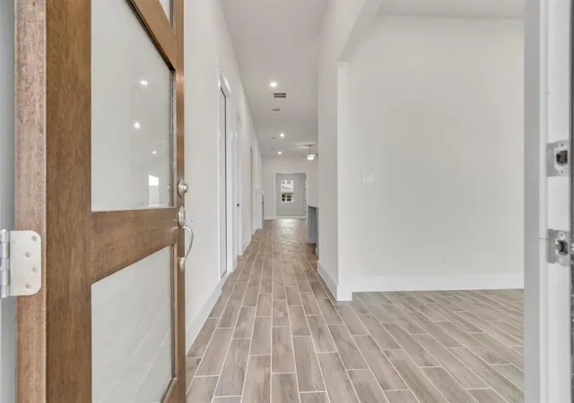 Photo 3 of Single family home for sale at 8507 Pine Muhly Dr, Lago Vista, TX 78645 | MLS# 8650675 | Listing updated on 2026-09-28