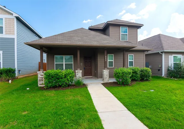 Photo 2 of Single family home for sale at 208 Timber Brk Dr, Hutto, TX 78634 | MLS# 5960502 | Listing updated on 2026-08-21