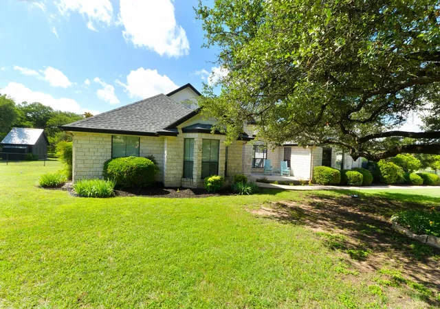 Photo 3 of Single family home for sale at 109 Westview Dr, Georgetown, TX 78628 | MLS# 8169556 | Listing updated on 2026-10-15