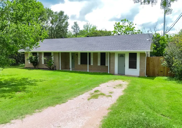 2nd image of 122 Blanket Flower Dr, Bastrop, TX 78602 | MLS# 7889728