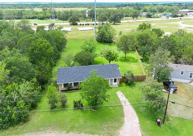 24th image of 122 Blanket Flower Dr, Bastrop, TX 78602 | MLS# 7889728