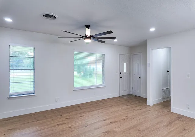 4th image of 122 Blanket Flower Dr, Bastrop, TX 78602 | MLS# 7889728