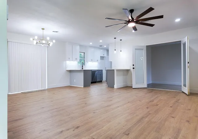 3rd image of 122 Blanket Flower Dr, Bastrop, TX 78602 | MLS# 7889728