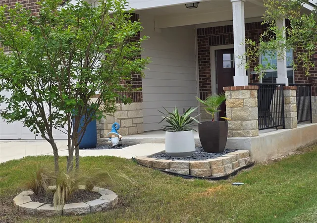 Photo 3 of Single family home for sale at 212 Yoakum St, Leander, TX 78641 | MLS# 8194091 | Listing updated on 2026-09-01