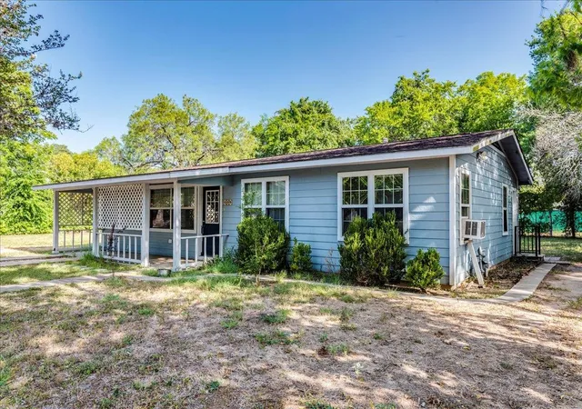 29th image of 609 Cottonwod St, Lockhart, TX 78644 | MLS# 4878665