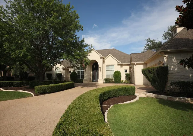 Photo 3 of Single family home for sale at 200 Stardust Ln, Georgetown, TX 78633 | MLS# 1563256 | Listing updated on 2026-10-09
