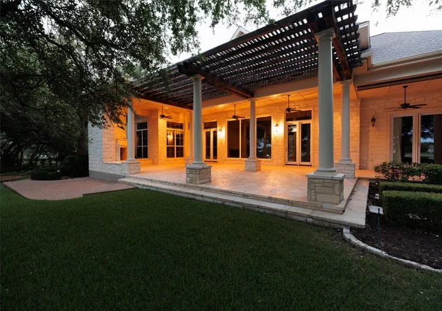 Photo 4 of Single family home for sale at 200 Stardust Ln, Georgetown, TX 78633 | MLS# 1563256 | Listing updated on 2026-10-09