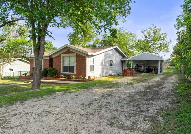 Photo 2 of Single family home for sale at 1905 Bissel Ln, Austin, TX 78745 | MLS# 2075040 | Listing updated on 2026-09-12