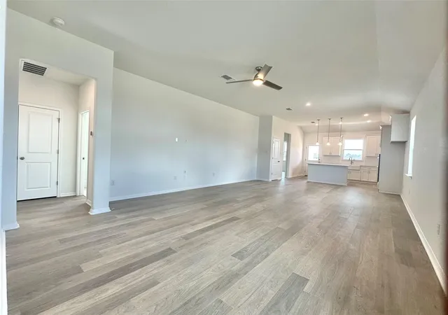 Photo 2 of Single family home for sale at 526 Elephant Is Loop, Kyle, TX 78640 | MLS# 5333593 | Listing updated on 2026-10-08