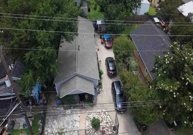 Photo 3 of Single family home for sale at 2315 E 5th Street, Austin, TX 78702 | MLS# 3303302 | Listing updated on 2026-07-14