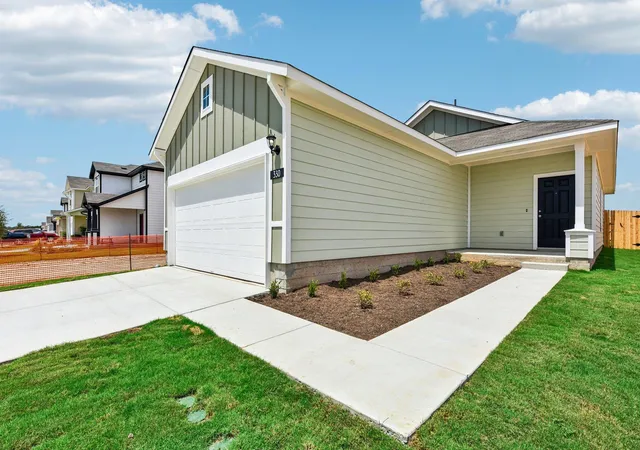 Photo 3 of Single family home for sale at 330 Golden Paint Trl, Liberty Hill, TX 78642 | MLS# 6394209 | Listing updated on 2026-08-24