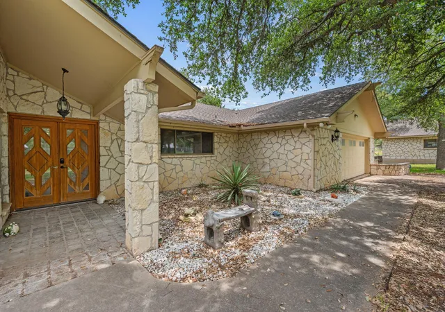 4th image of 109 Sunset Cir, Burnet, TX 78611 | MLS# 8694278